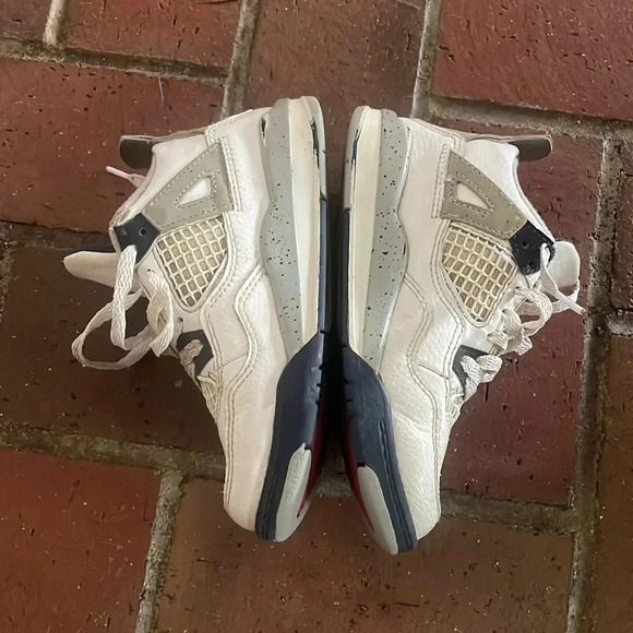 Air Jordan 4 boys 11.5 - Picture 4 of 6